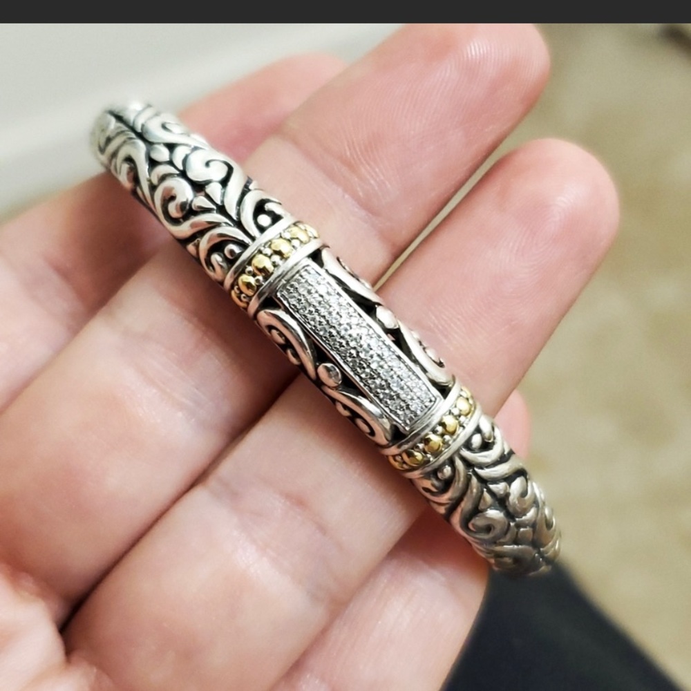 Balissimo Effy hinged cuff bracelet .